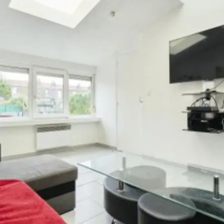 Spacieuse Maison Avec Et Salle De Bain Privees En Colocation A 10 Min De Gasthuis