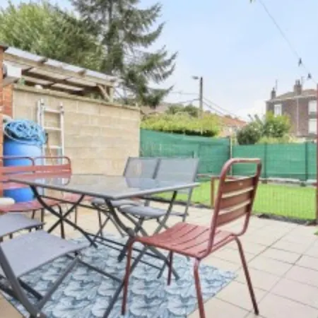 Spacieuse Maison Avec Et Salle De Bain Privees En Colocation A 10 Min De 게스트하우스